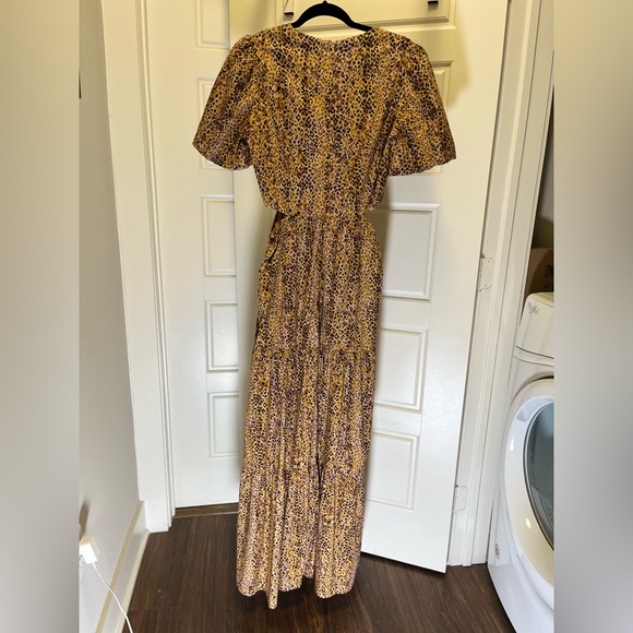 WAYF Cut Out Tiered Women's Maxi Dress NWT - Picture 4 of 11